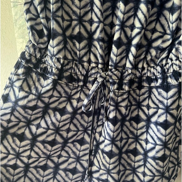 Athleta Sleeveless Crossback Sakura Shortie Romper - Picture 8 of 8